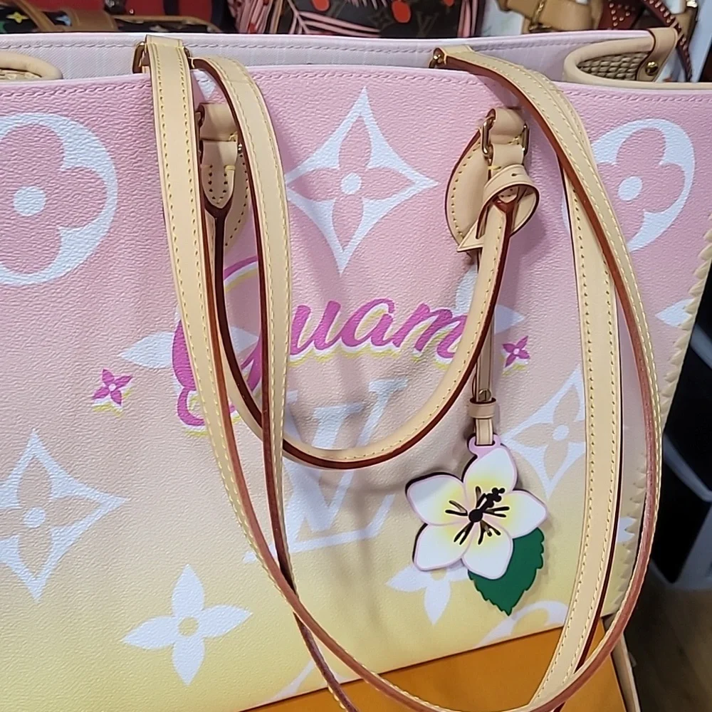 Louis Vuitton Onthego GM GUAM  Special  Edition  Collection New - Picture 10 of 16